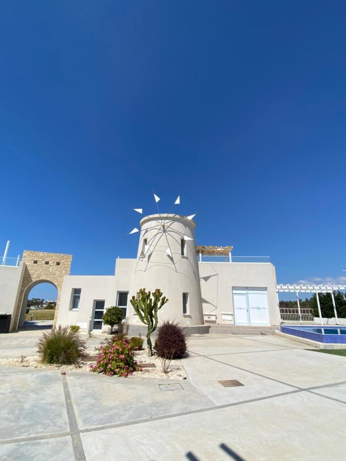Wavebreeze Villas Paphos Eksteriør billede