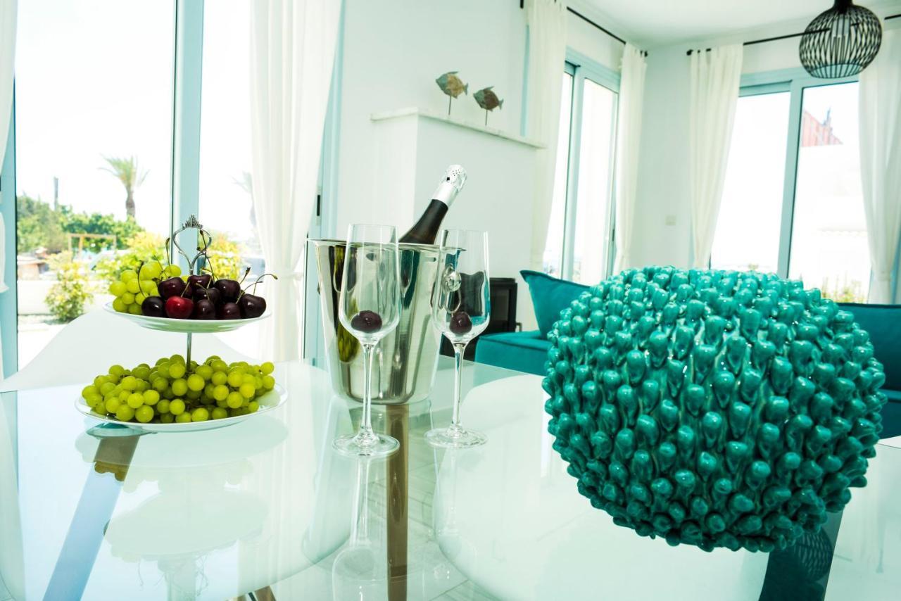 Wavebreeze Villas Paphos Eksteriør billede