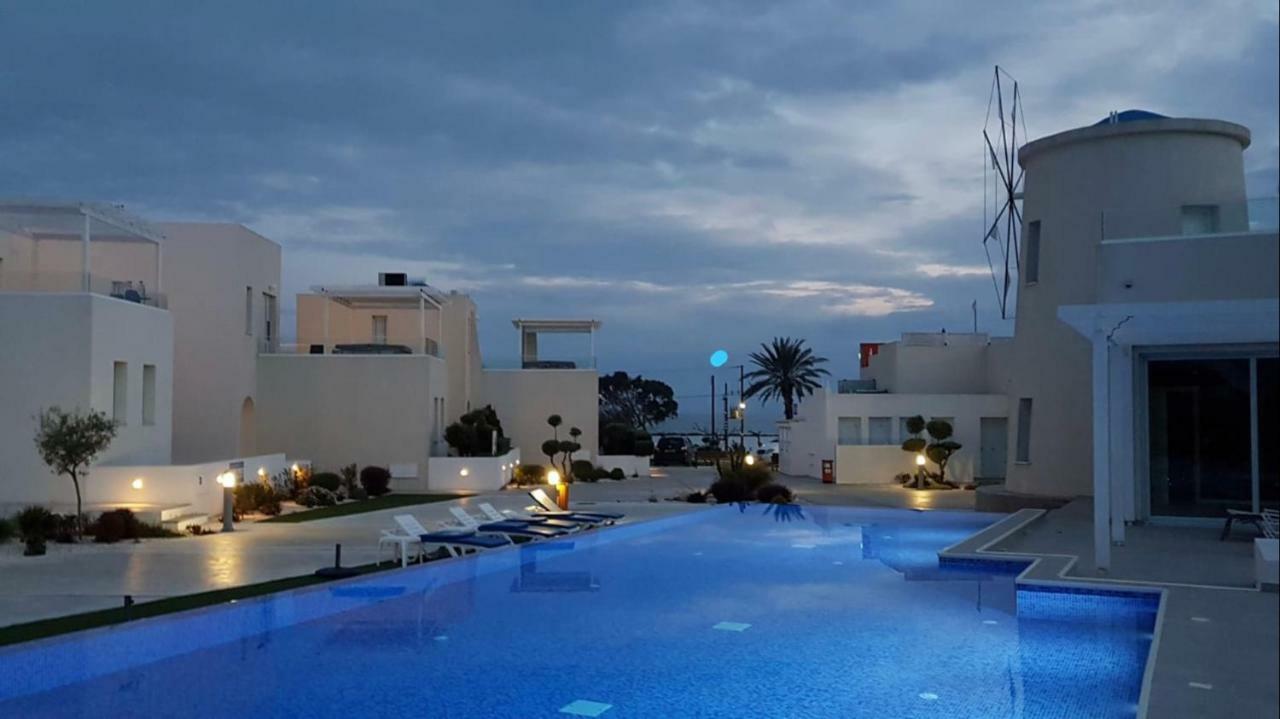 Wavebreeze Villas Paphos Eksteriør billede